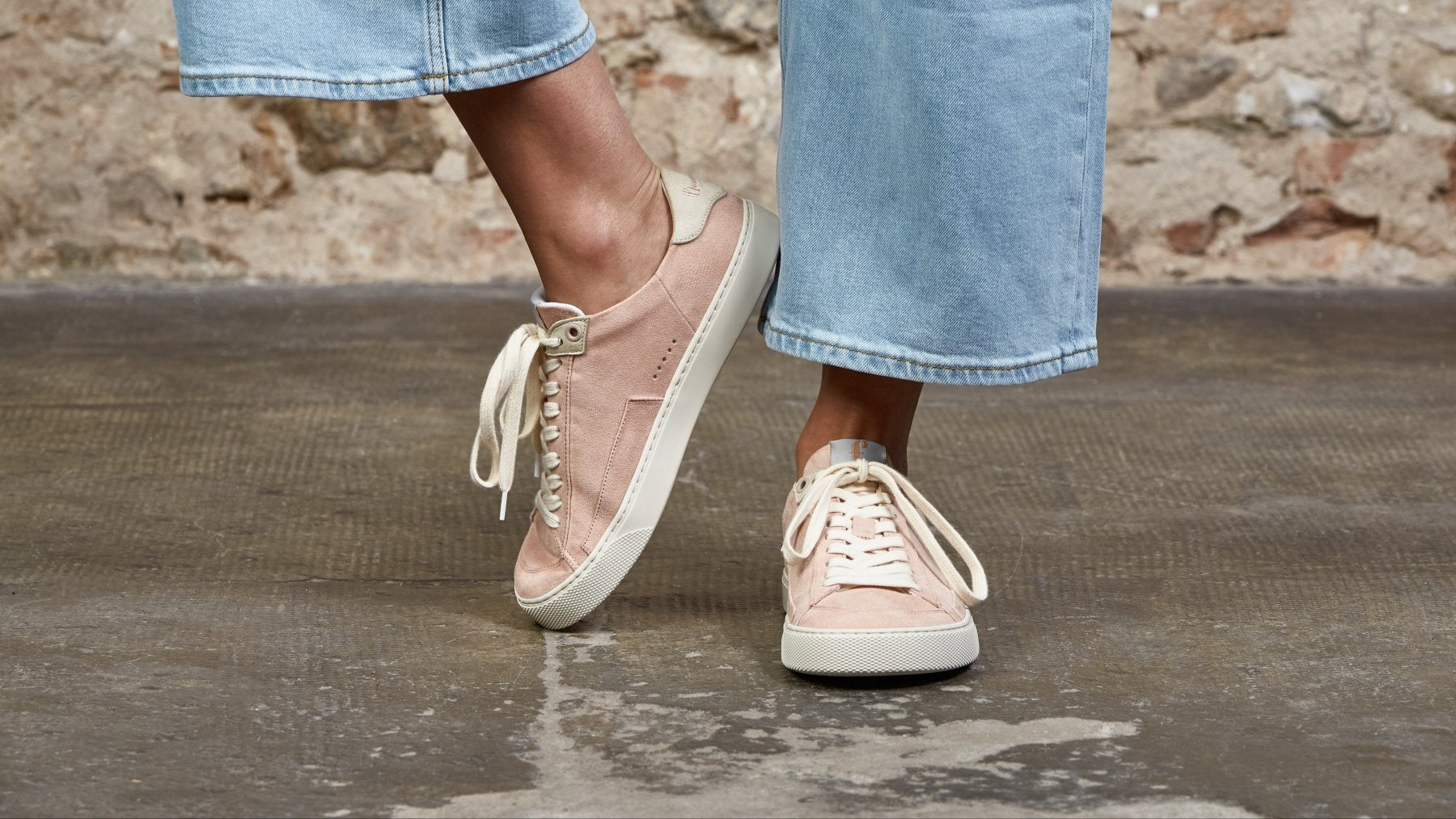Women's sneakers